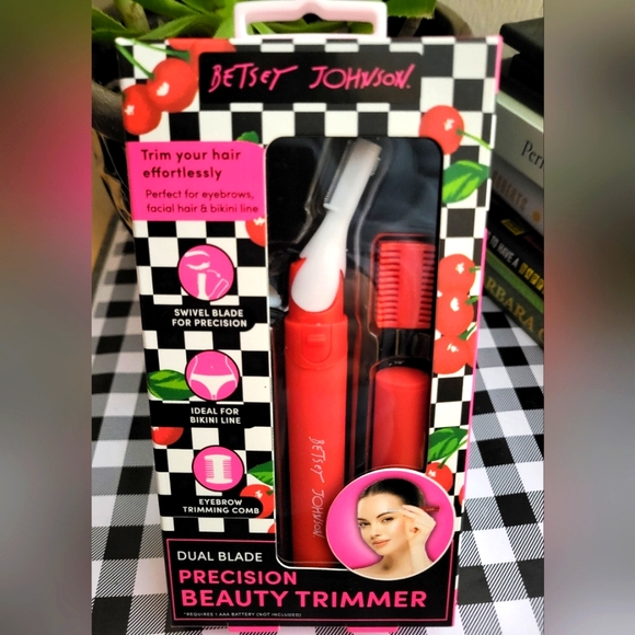 BETSEY JOHNSON Dual Blade Precision Beauty Trimmer - Picture 1 of 3